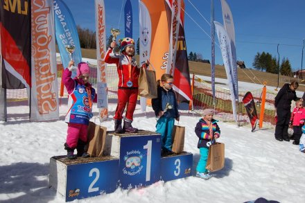 Zwycięzcy jednaj z kategorii